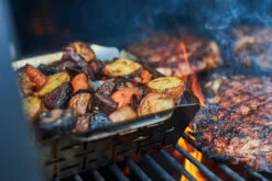 Weber® Deluxe Grilling Basket -Outdoor Grill Shop 6434M6 900x600 53107e2 34088.1627220872