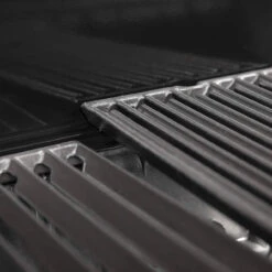 Broil King Crown 480 Gas Barbecue -Outdoor Grill Shop BK Angled Grids 03 1700x1700 83697.1682783112